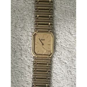 Seiko Tank Watch Men 8 inches. For Parts.